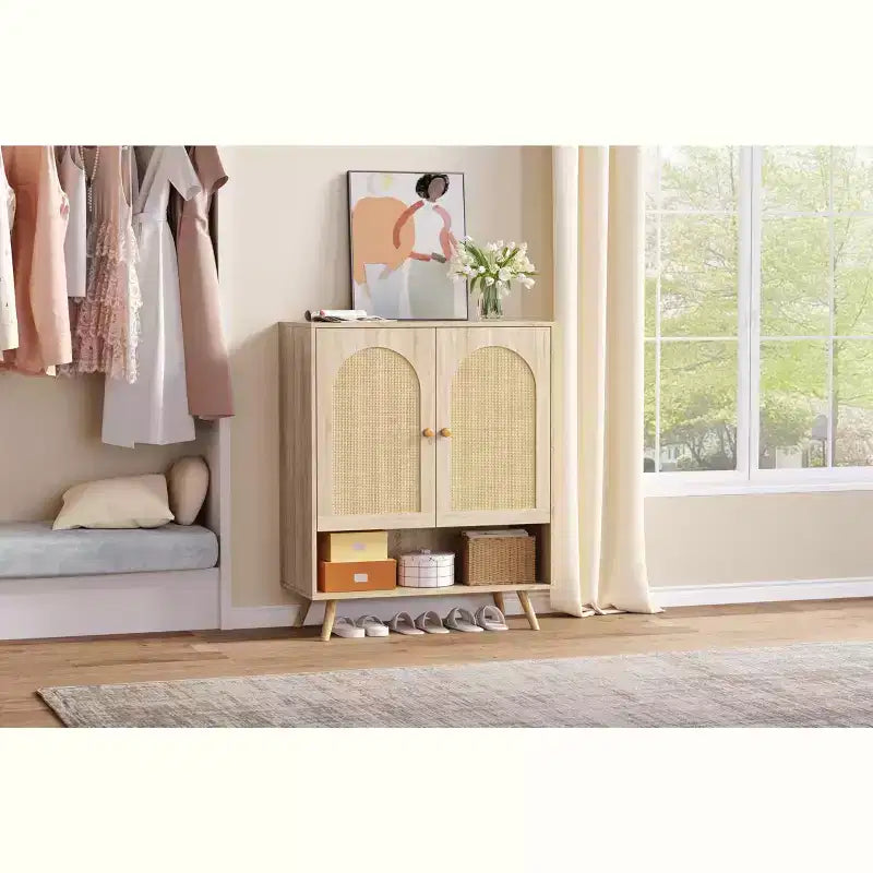 Meuble à chaussures 4 niveaux, rangement en bois avec étagères réglables et portes en rotin, meuble étroit en chêne pour couloir et salon