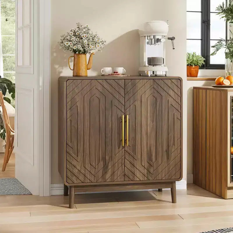 Buffet bas avec 2 portes sculptées – Noyer, étagère réglable
