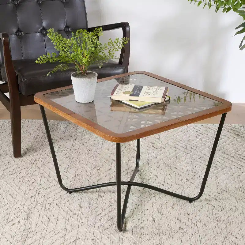 Table basse carrée moderne 58 cm – Plateau en verre trempé et motif ajouré géométrique